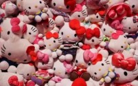 Hello Kitty形象半世纪误读大揭秘:原来她并非猫咪,而是人类设计灵感之作