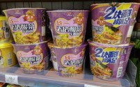 统一回应方便面酸菜疑现鼠头事件:将深入调查核实具体情况